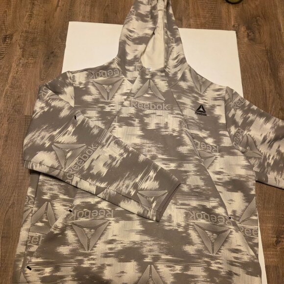 Reebok Driftwood Tan Print Hoodie with Front Pockets - Like New - Picture 2 of 7